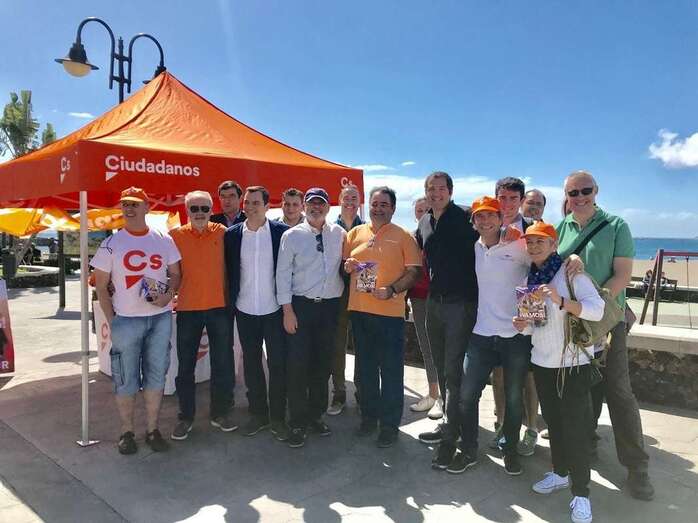 Carpa de Ciudadanos en Melenara (Foto TA)